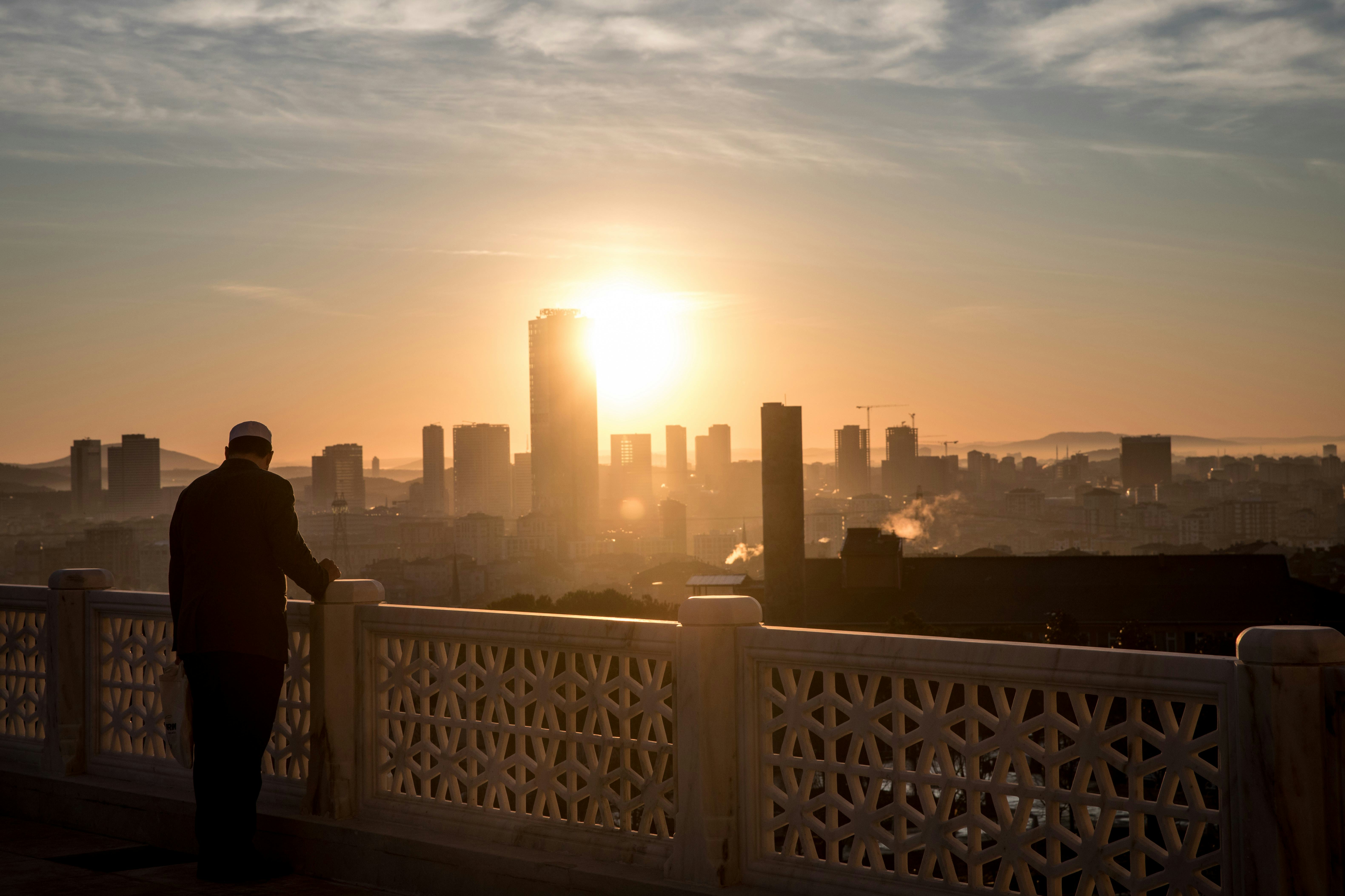 5 Shocking Things The Time Of Your Bowel Movements Can Mean For Your Health