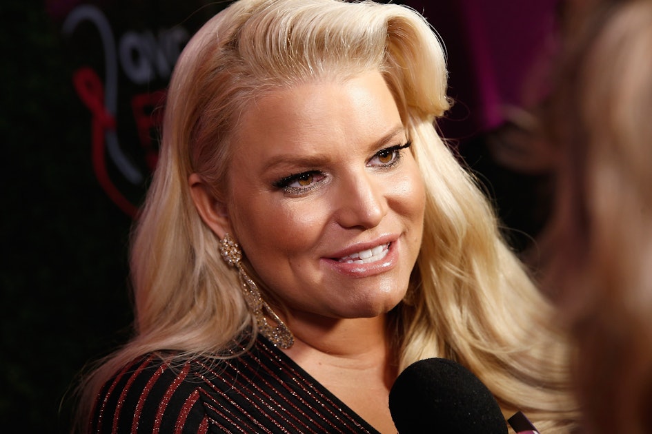 Jessica Simpson mom-shamed for letting daughter Maxwell, 7, dye hair