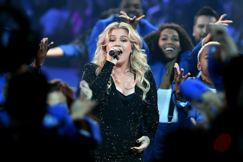Kelly Clarkson performing at 2019 Billboard Music Awards