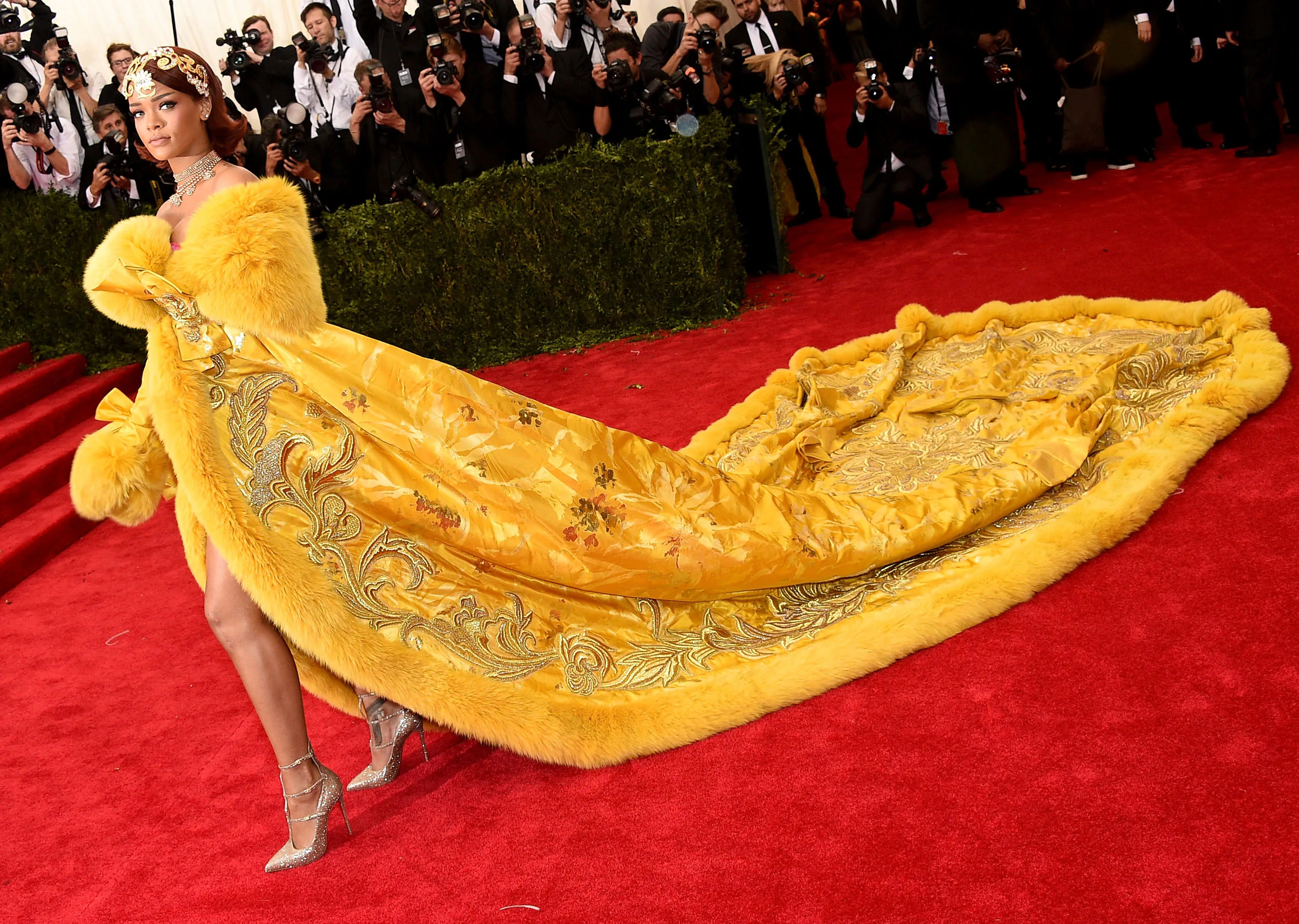 met gala 2019 gold dress Best Dressed at the 2019 Met Gala