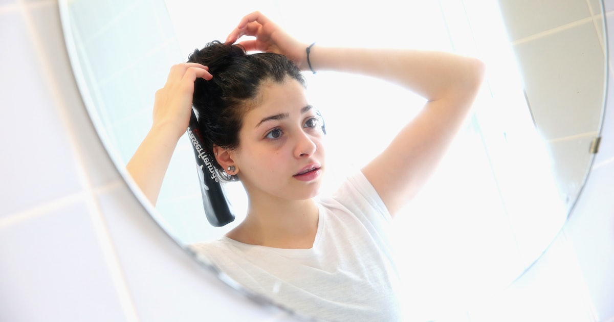 How To Not Break Out After Waxing So You Can Actually Enjoy Being Hairless how-to-not-break-out-after-waxing-so-you-can-actually-enjoy-being-hairless