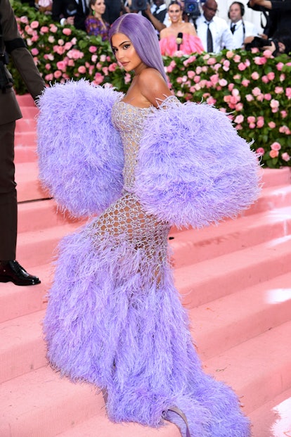 Kylie Jenner S 2019 Met Gala Look Is All Purple From Head To Toe