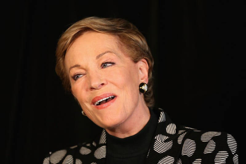 Julie Andrews Role In Shondaland S Period Drama For Netflix Will Give You Major Gossip Girl Vibes