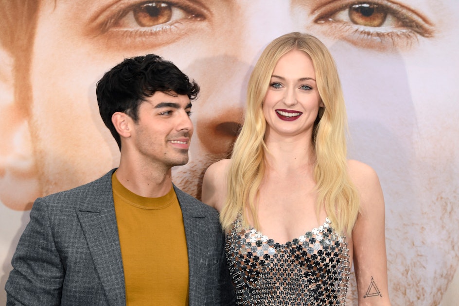 Sophie Turner Says She Cried After Meeting Husband Joe Jonas for the First  Time