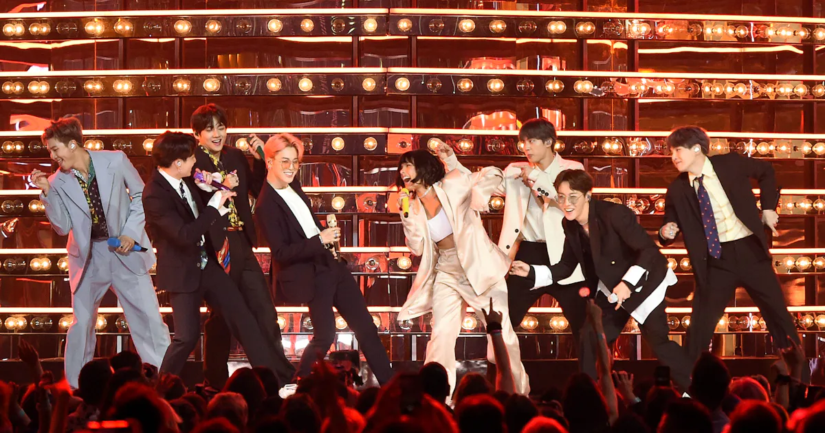 This Video Of BTS & Halsey's Surprise "Boy With Luv" Performance In