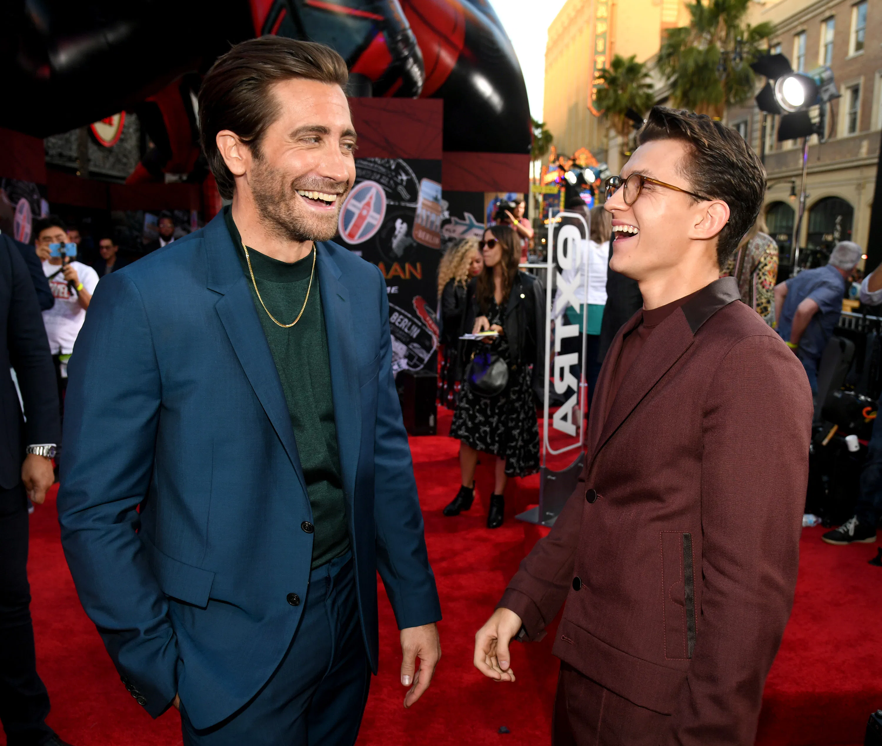 Tom Holland S Spider Man Far From Home Behind The Scenes Press