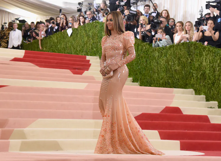 35 Of Beyonce’s Most Stunning Outfits That Would Make Anyone Bow Down ...
