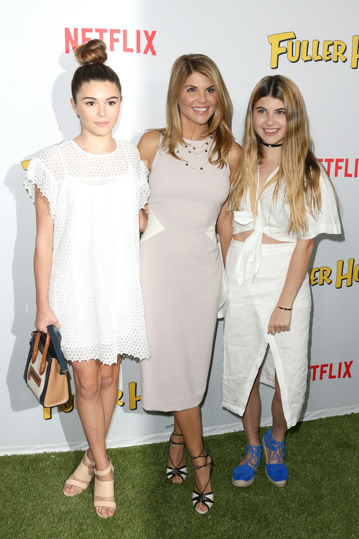 Lori Loughlins Daughters Returned To Instagram For The Full House