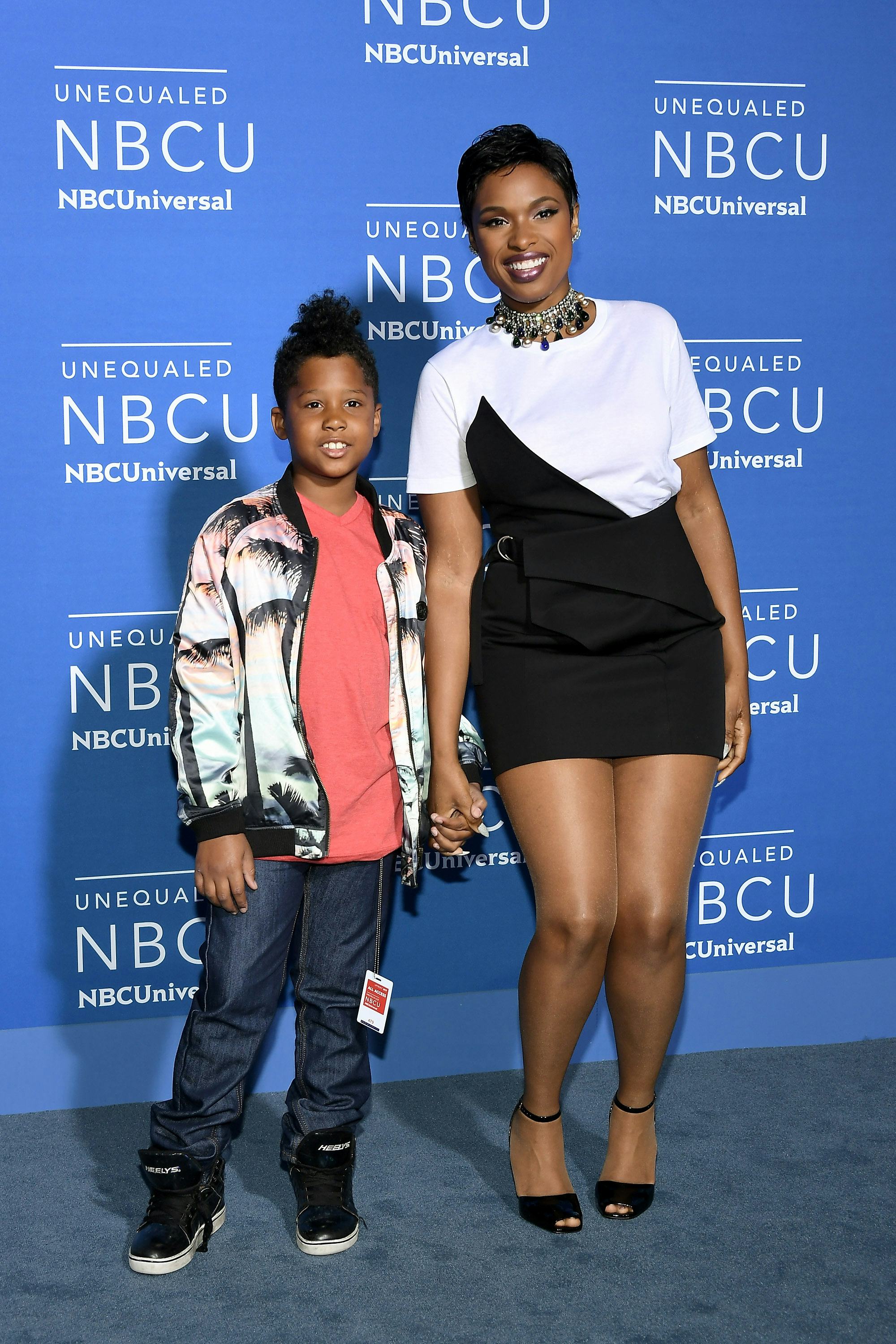 Who Is Jennifer Hudson Dating? The Singer Keeps Details About Her Love