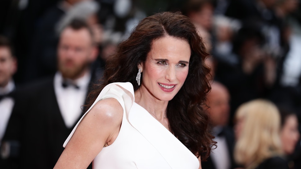 What Does Andie Macdowell Think Of Hulu S Four Weddings And A