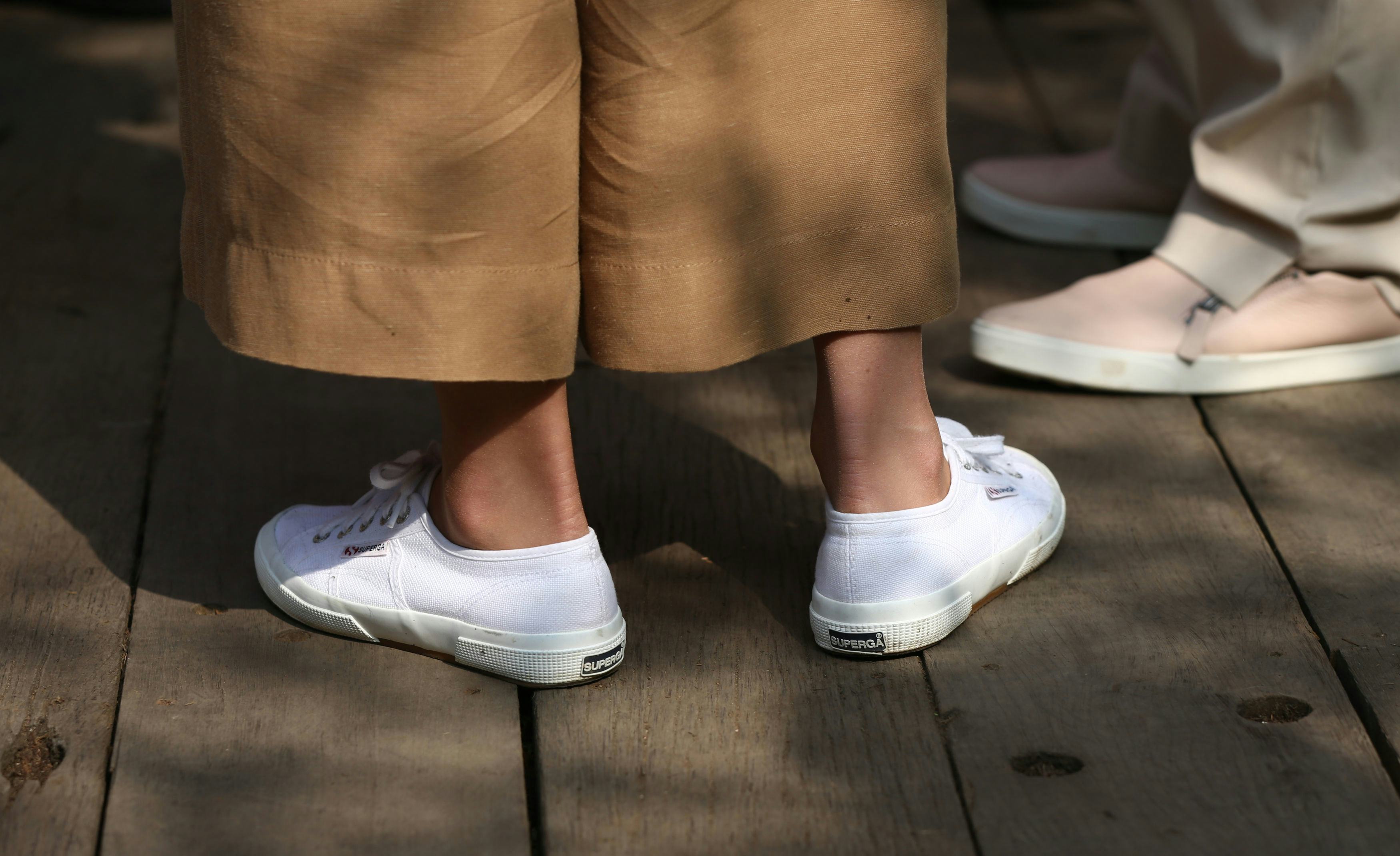 Kate Middleton s Go To White Superga Sneakers Are On Amazon For Super Cheap RN