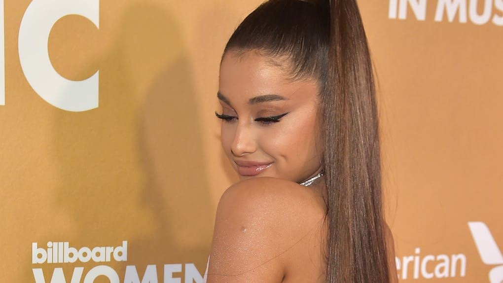 What Does Ariana Grande S Thank U Next Perfume Smell Like It Goes Well Beyond The Coconut Emoji What Does Ariana Grande S Thank U Next Perfume Smell Like It Goes Well Beyond The Coconut Emoji
