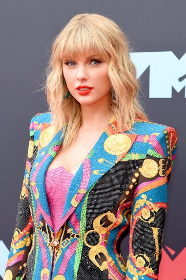 Taylor Swifts Vmas 2019 Suit Is An Explosion Of Color With