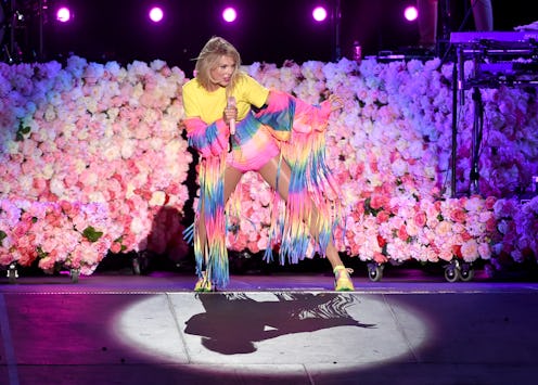 CARSON, CALIFORNIA - JUNE 01: (EDITORIAL USE ONLY. NO COMMERCIAL USE) Taylor Swift performs onstage ...