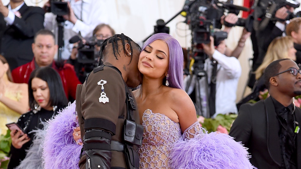 Kylie Jenner Reportedly Brought A Wedding Dress On Vacation With Travis Scott I Have Questions