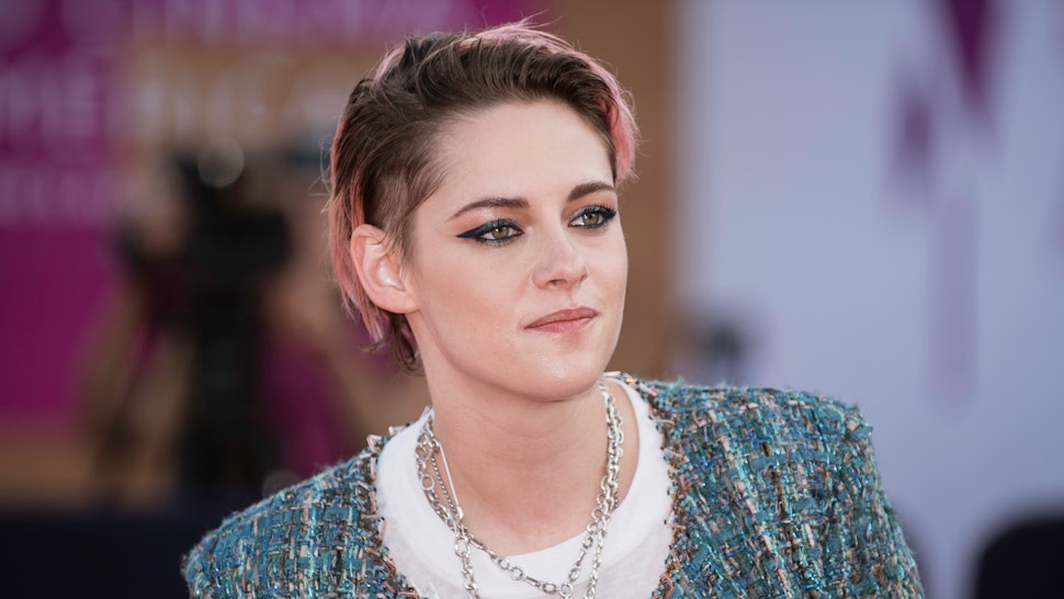 Is Kristen Stewart S Pink Hair Real She Has A Punk Rock Pixie