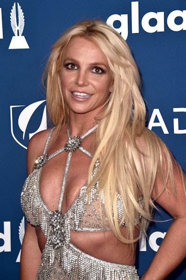 Britney Spears' New Brown Hair Is A Huge Change, & She Pulls It Off ...