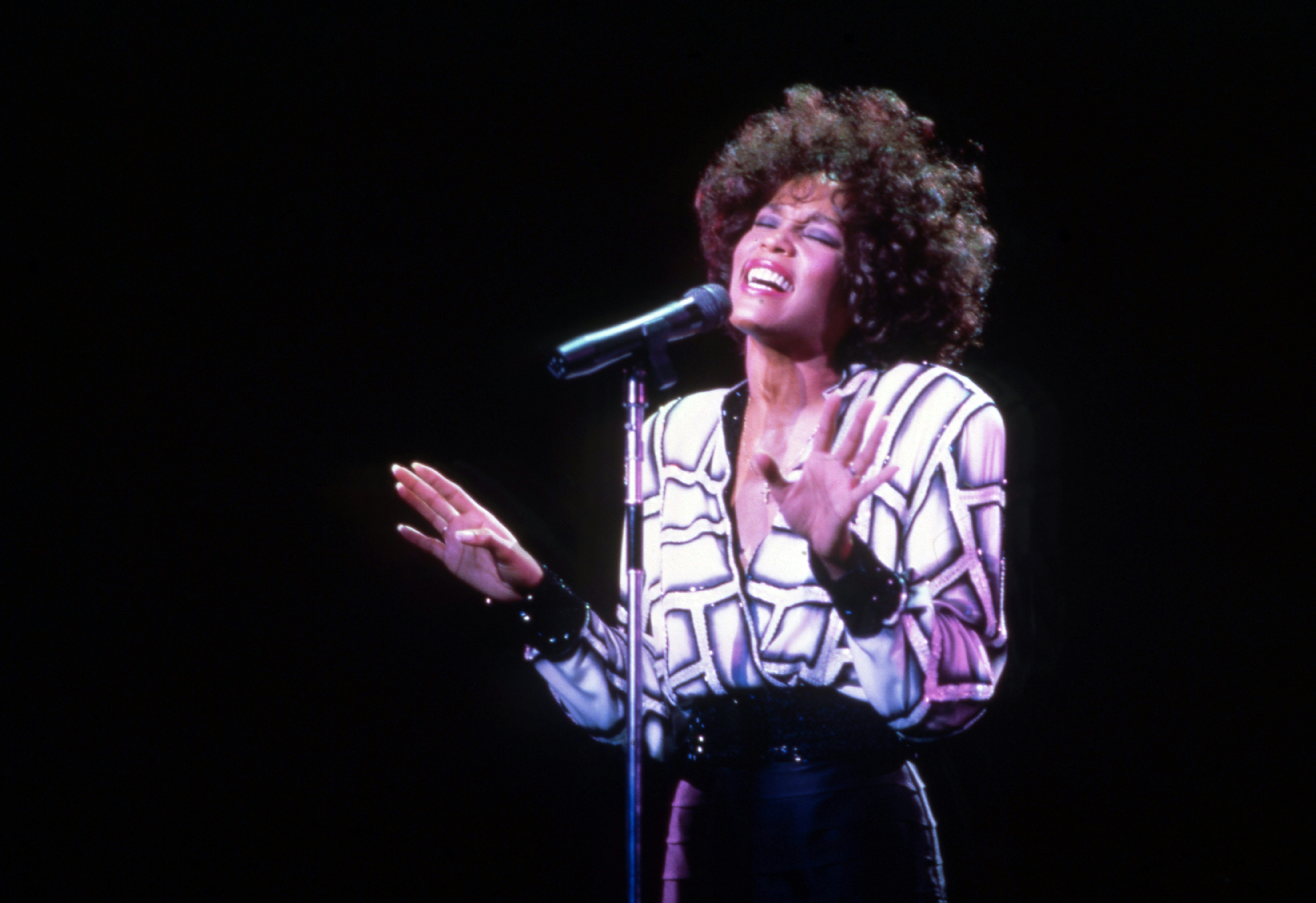 Whitney Houston's Induction Into The Rock And Roll Hall Of Fame Is Too ...