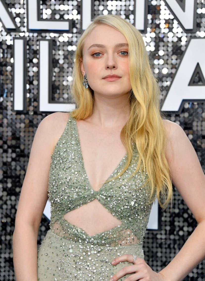 Dakota Fanning was one of the top 2020 SAG Awards beauty looks of the night