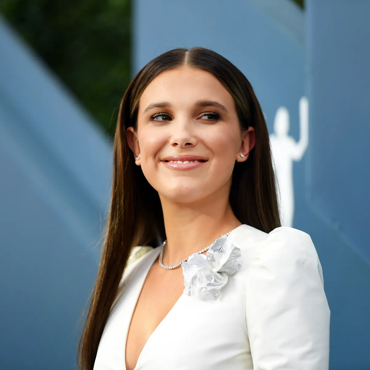 millie bobby brown sag awards 2020 dress Millie Bobby Brown Attends SAG Awards in an '80s Wedding Dress