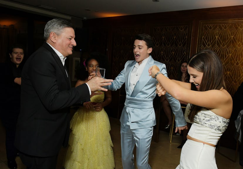 Millie Bobby Brown dances with some of her "Stranger Things" co-stars at the SAG after party. 