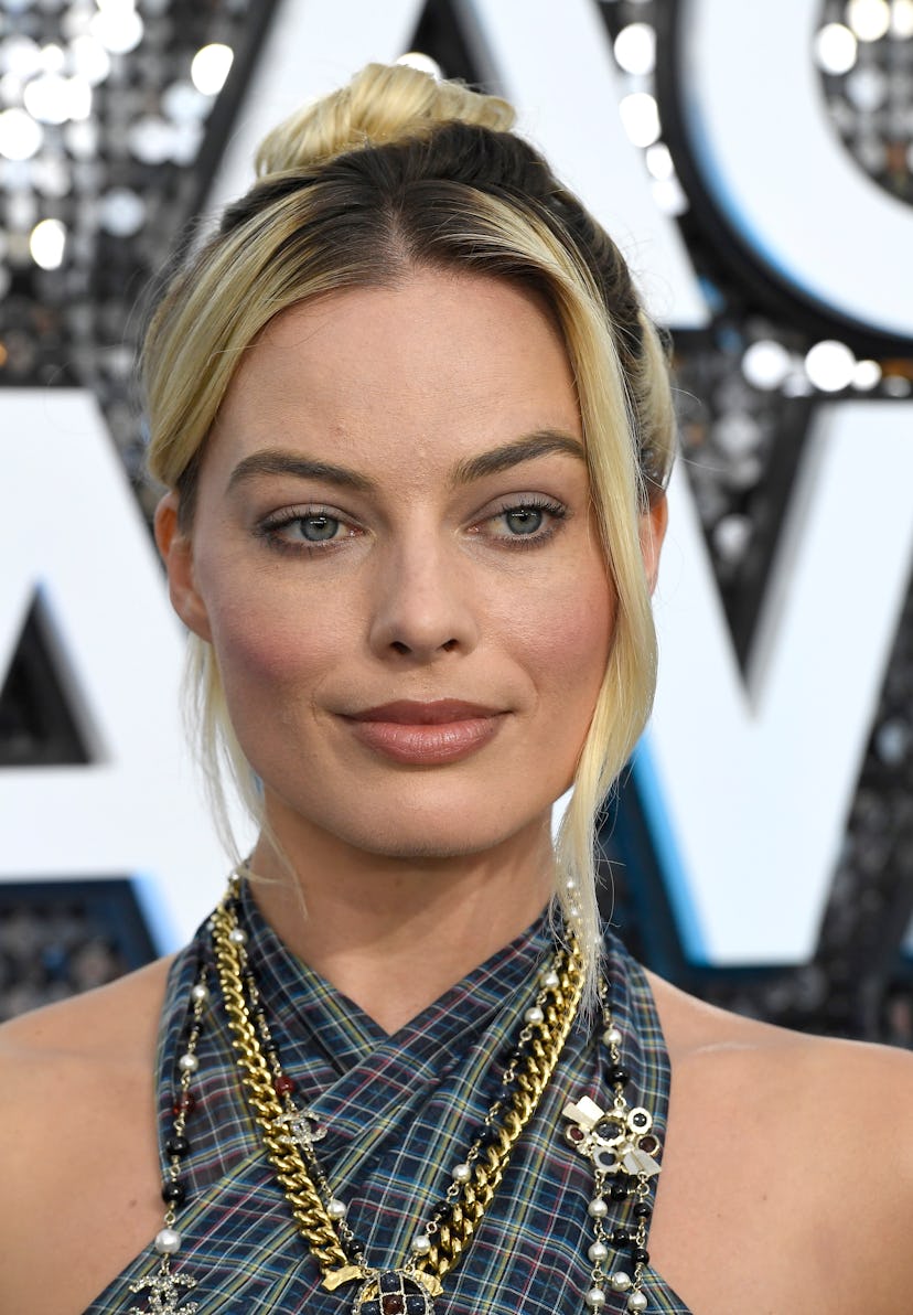 Margot Robbie was one of the top 2020 SAG Awards beauty looks of the night