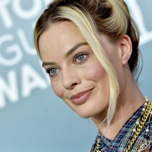 Margot Robbie wore bright-pink eyeshadow to the 'Birds of Prey' premiere