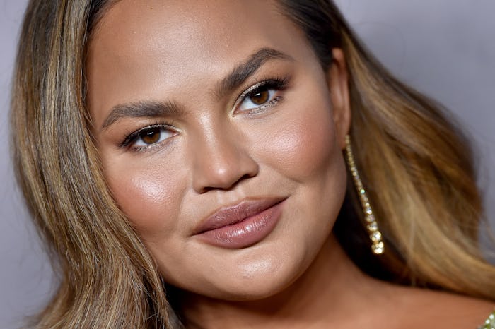 Chrissy Teigen posted a hilarious pre-Grammys video to Instagram 