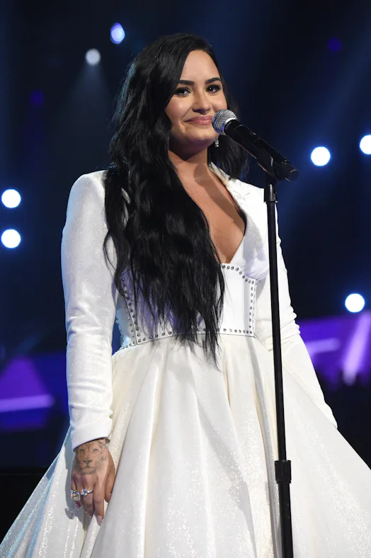 demi lovato silver dress Demi Lovato Was So Uncomfortable at the 2016 Met Gala She Almost Broke Her Sobriety