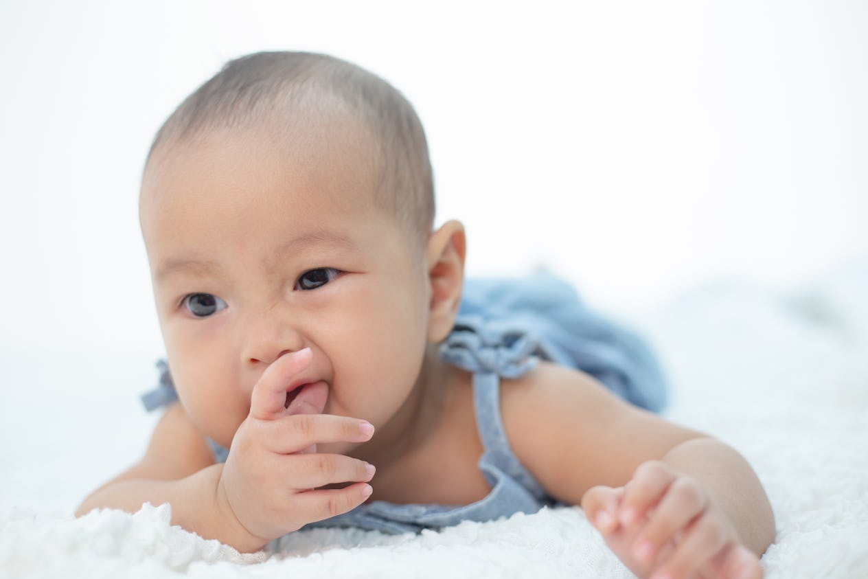 6 Amazing Things Your Baby Instinctively Knows How To Do