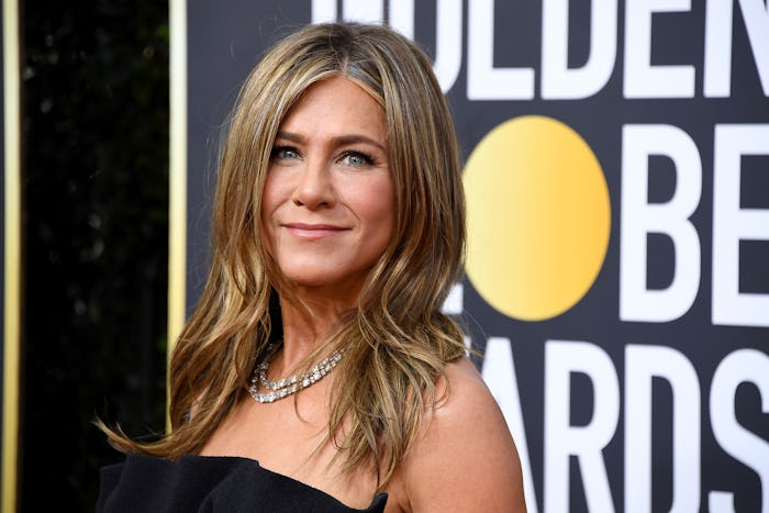 People are loving Jennifer Aniston's 2020 Golden Globes' look.