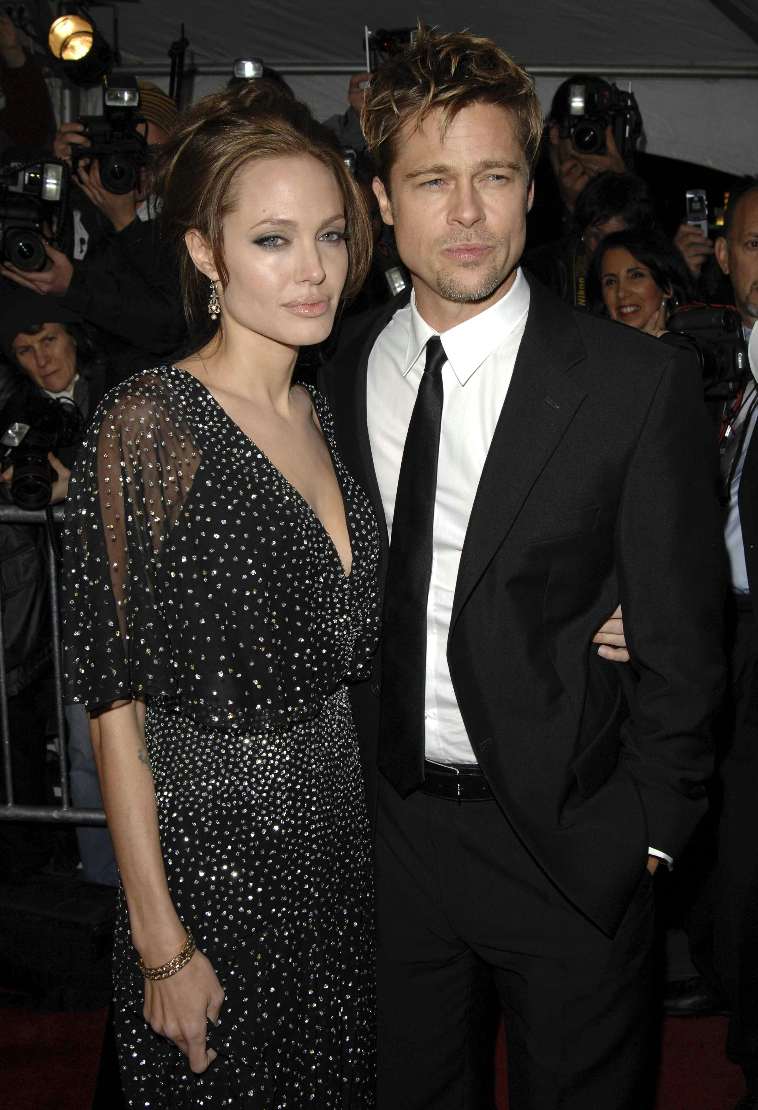 This Timeline Of Jennifer Aniston Brad Pitt S Relationship Came