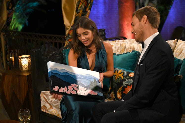 Hannah Ann gifted Peter Weber a painting on 'The Bachelor'