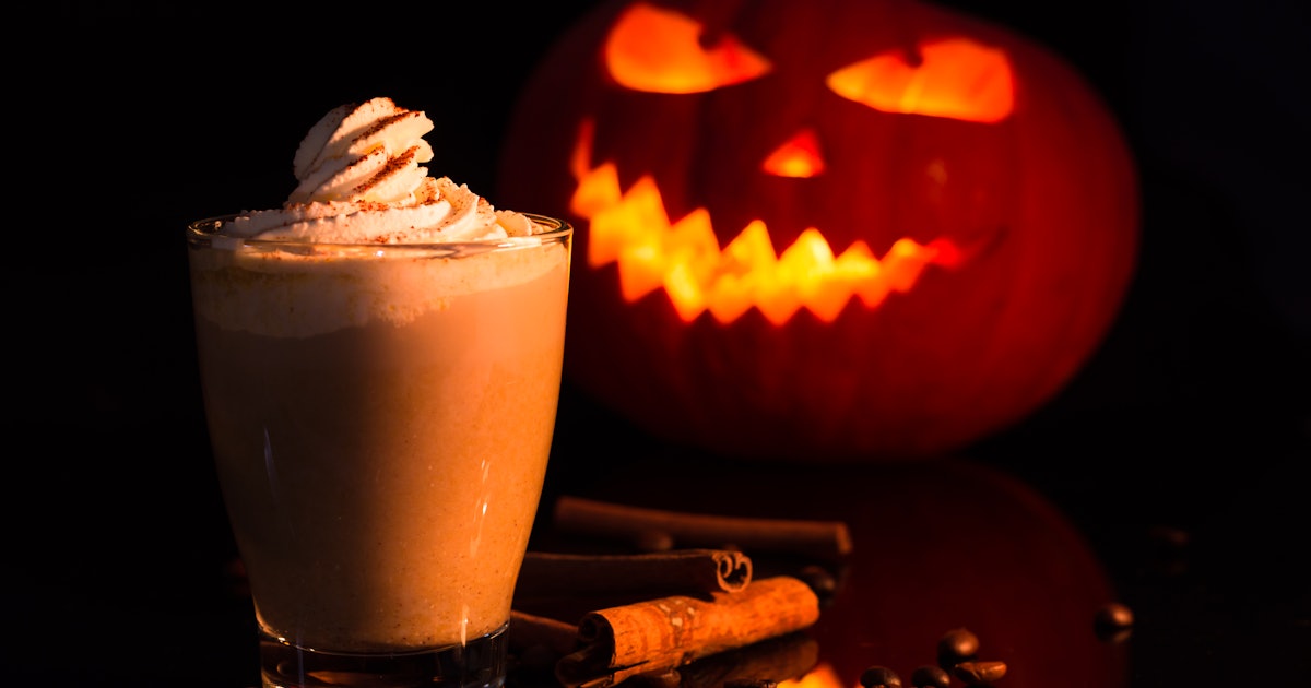 40 Captions For Starbucks Halloween Drinks That Are Frightfully Delightful