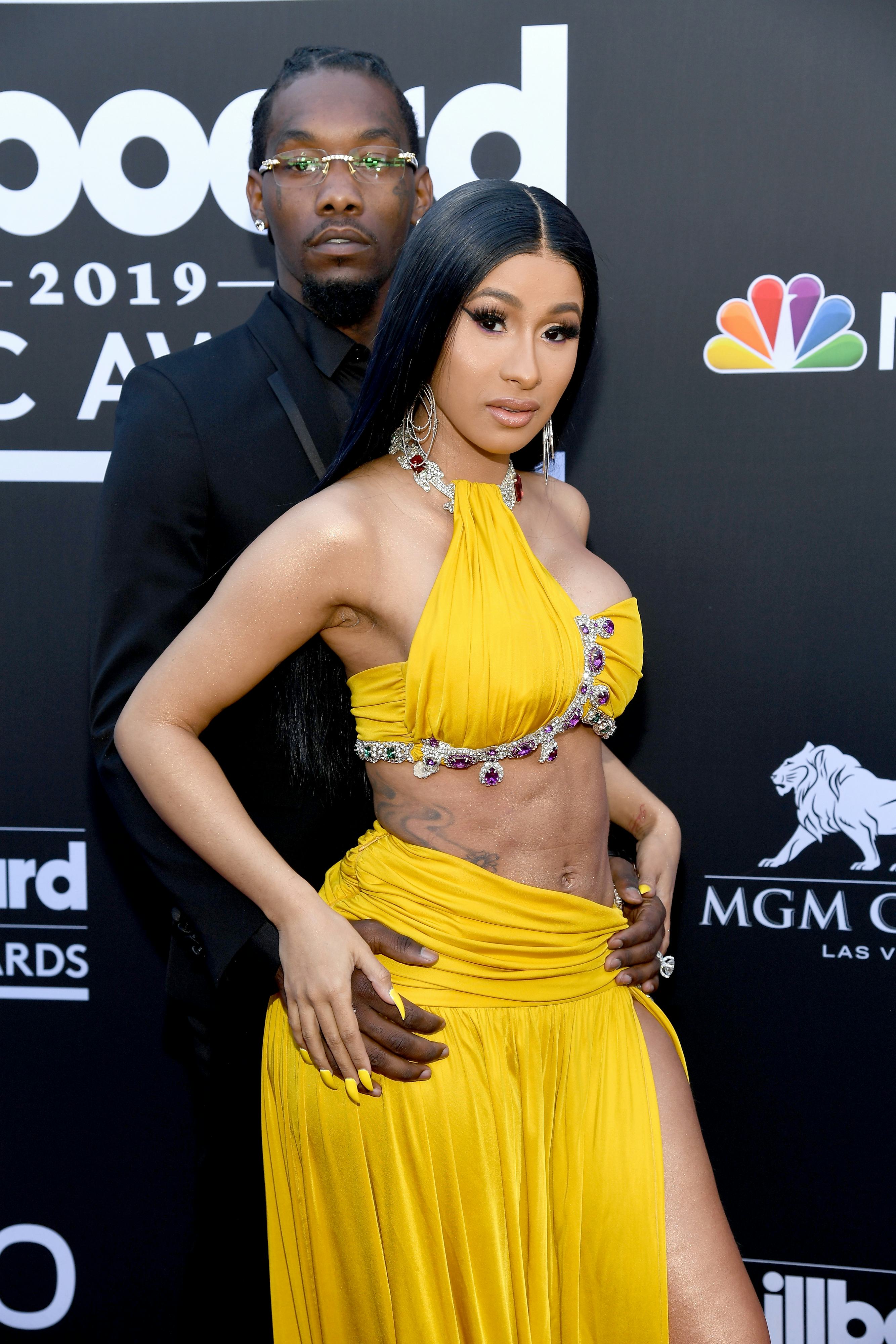 Are Cardi B & Offset Still Getting A Divorce? This Reported Update Is ...