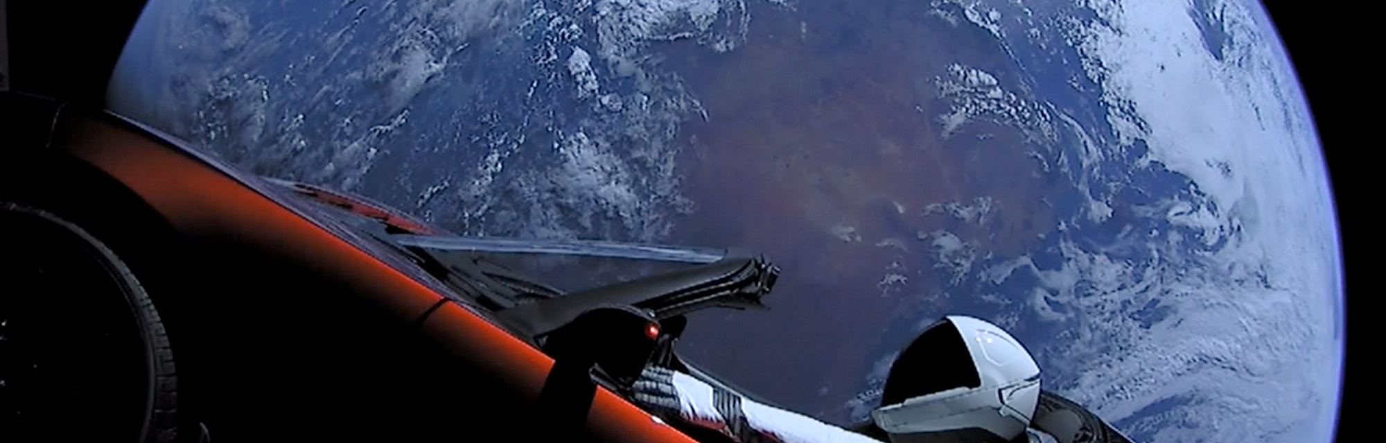 Where Is Starman Elon Musk S Tesla Roadster Makes Its Way Past Mars
