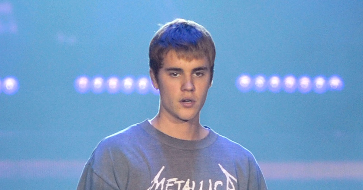 Justin Bieber S Lonely Lyrics Are An Emotional Letter To His Younger Self