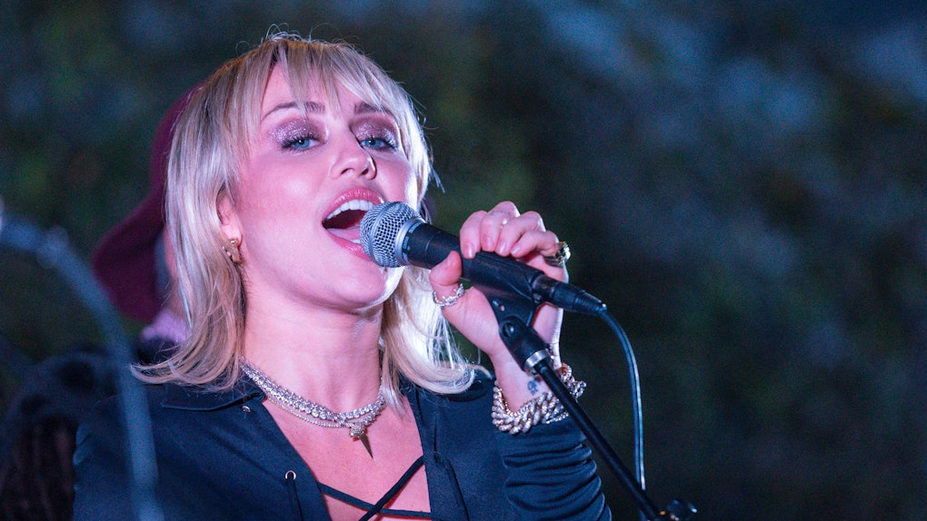 Miley Cyrus Cover Of Britney Spears Gimme More Put A New Spin On The Song