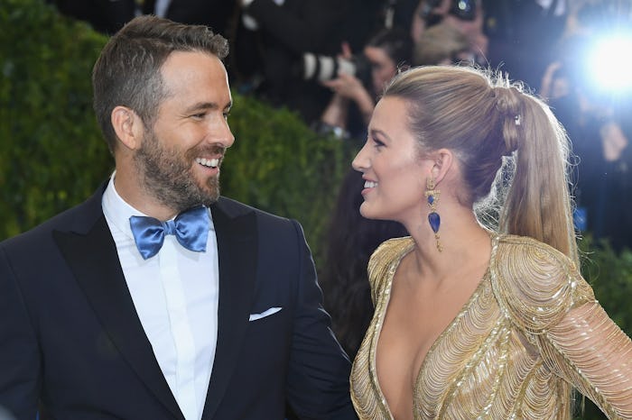 Blake Lively confused the internet by drawing shoes on her feet.
