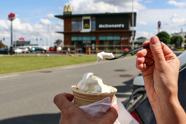 McBroken.com tracks McDonald's ice cream machines.