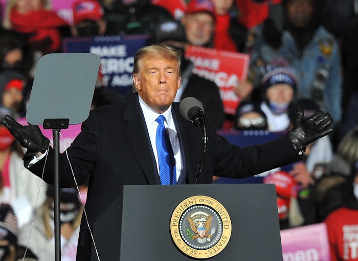 Speaking at a campaign rally in Michigan on Tuesday, President Donald Trump attempted to appeal to w...