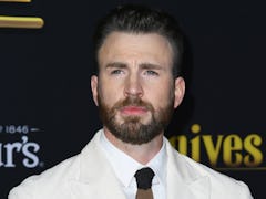 Chris Evans hits the red carpet.