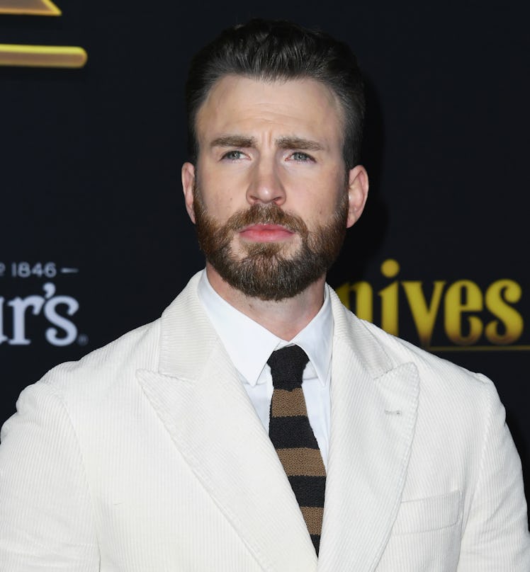 Chris Evans hits the red carpet.