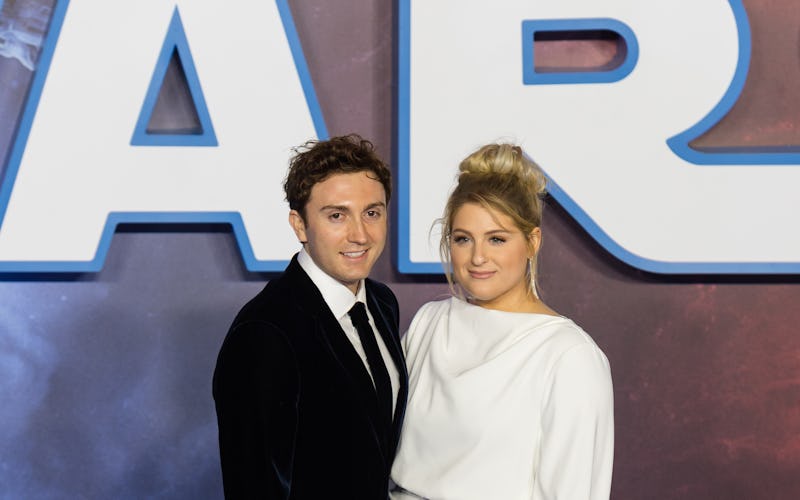 Meghan Trainor & Daryl Sabara Announced Her Pregnancy With A Christmas Themed Pic