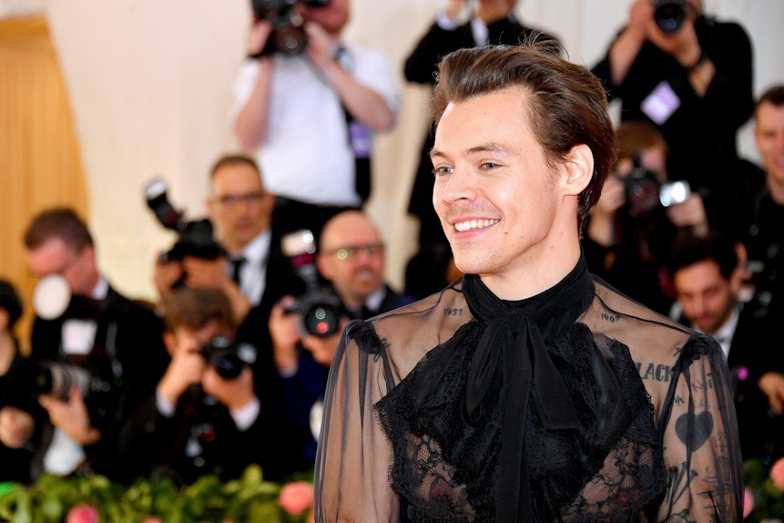Harry Styles Quotes About Fashion For His Vogue Cover Are So Refreshing