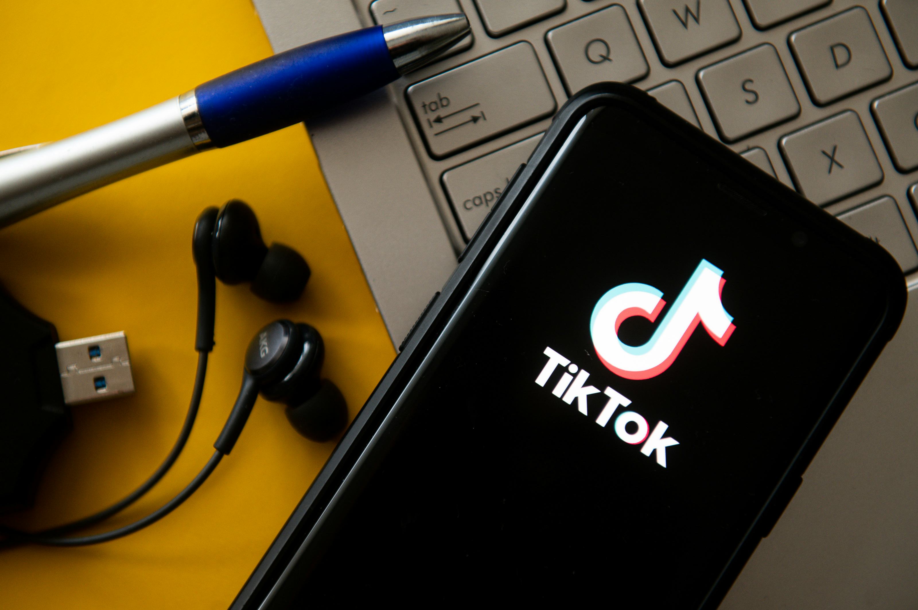 Here's How To Change Your TikTok “For You” Page To See Different Kinds ...