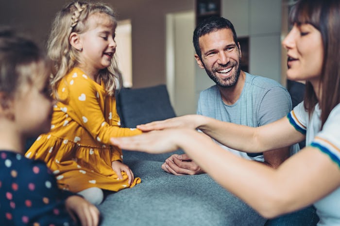 These 20 family games to play on Thanksgiving don't require much.