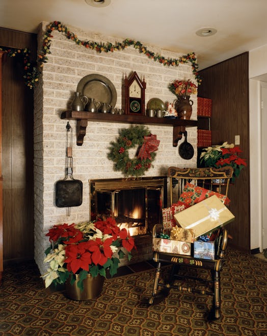This vintage photo of Christmas decor features a simple '70s setup