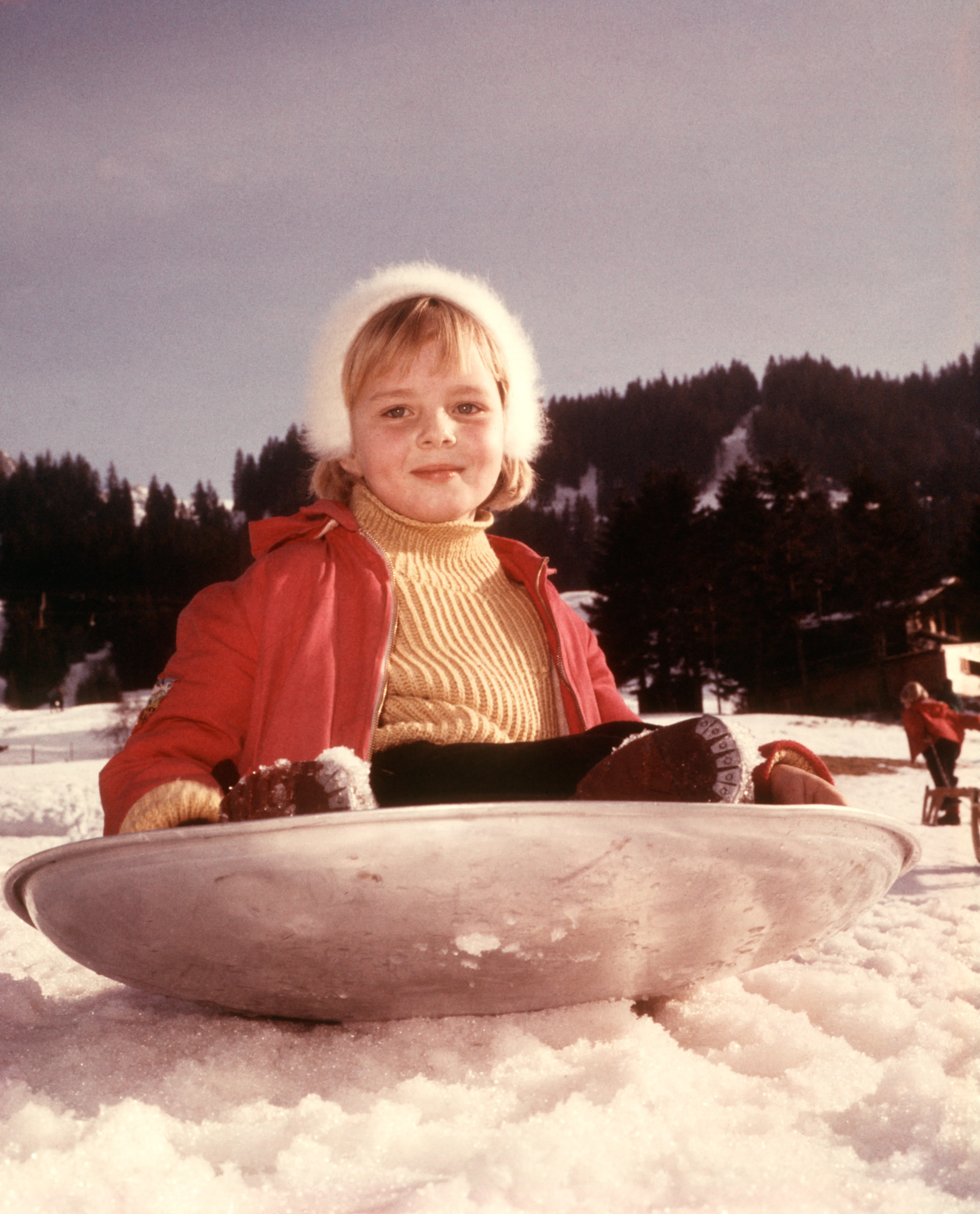 Vintage Winter Photos To Make You Feel Cozy