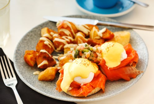 brunch, breakfast, eggs benedict, potatoes 